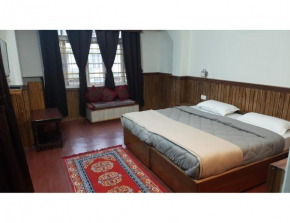 Hotel Pemachen, Pelling